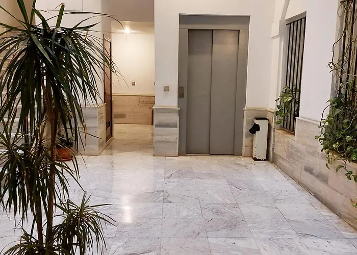 Hidden Gem Cristalera Benjumeda In Centro